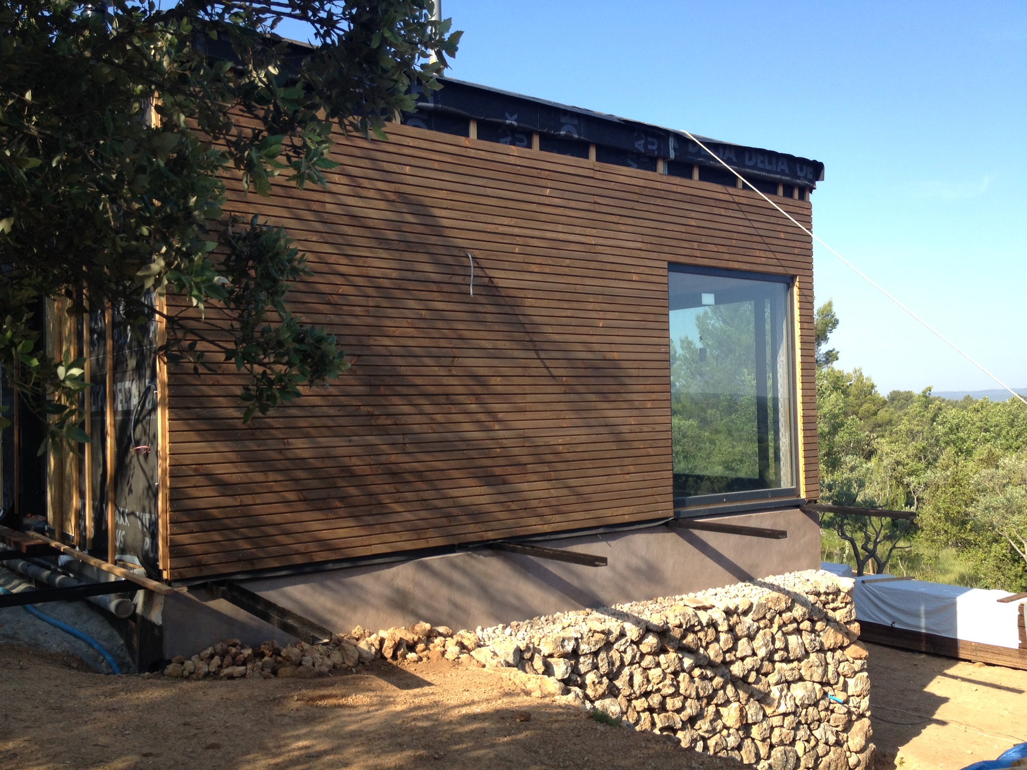 bardage-des-murs-maison-bois-c-t-sud