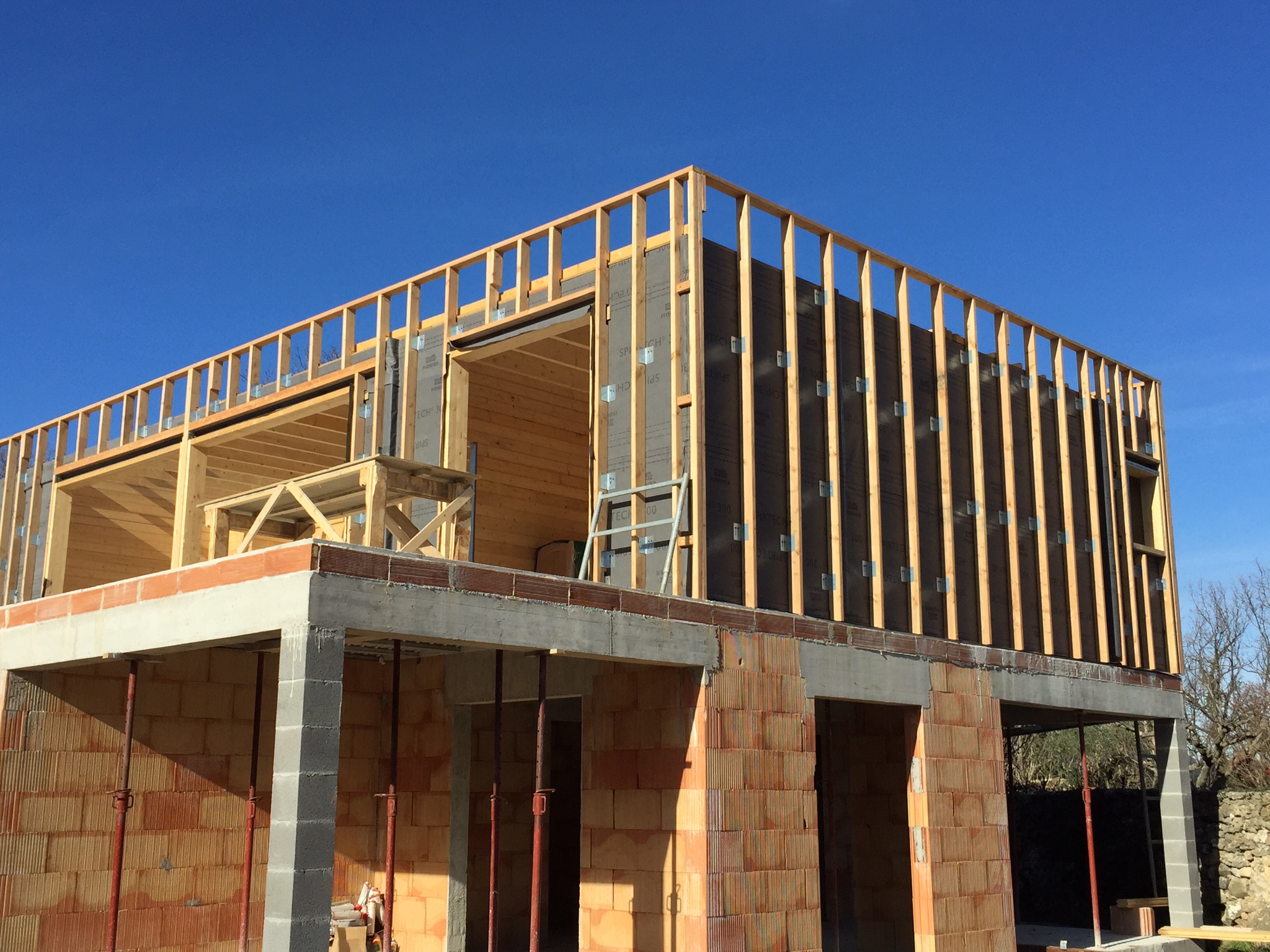 Hors d'eau, hors d'air Maison bois côté sud